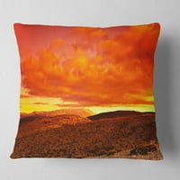 DesignArt драматично црвено зајдисонце на пустина - пејзаж печатена перница за фрлање - 18x18